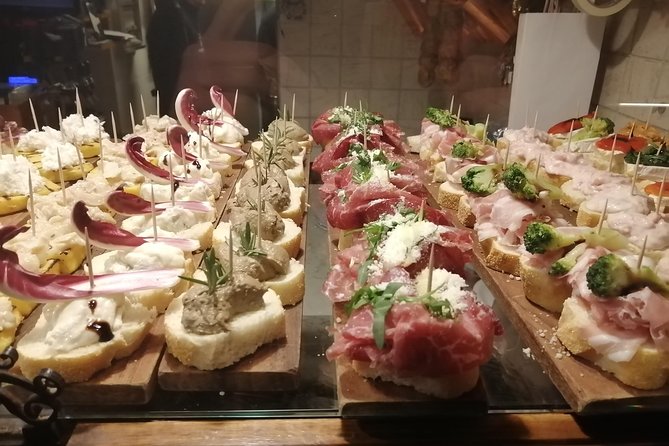2.5 Hour Street Food Tour of Venice - Guides who shape the experience