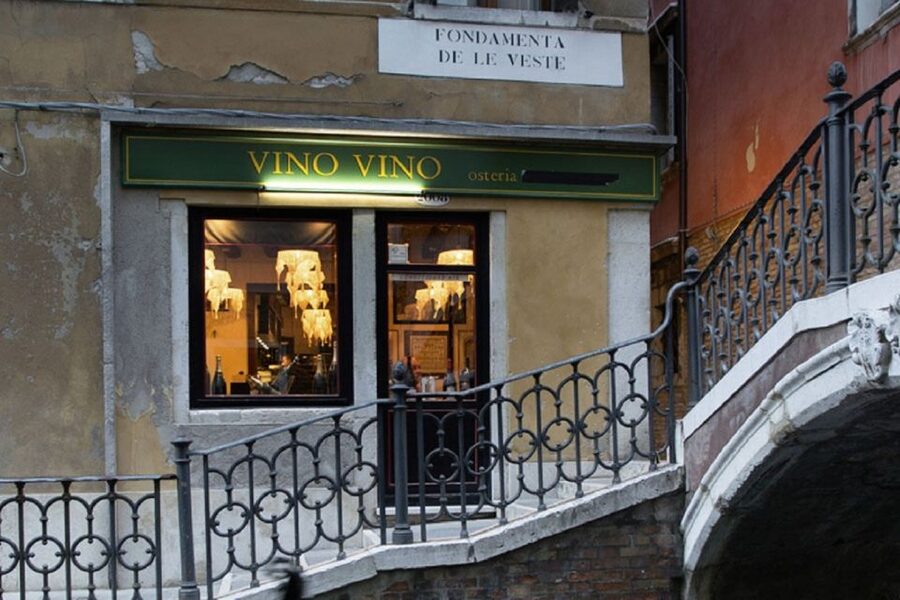 2-Course Dinner in a Typical Venetian Restaurant - What the 1.5-hour meal is like