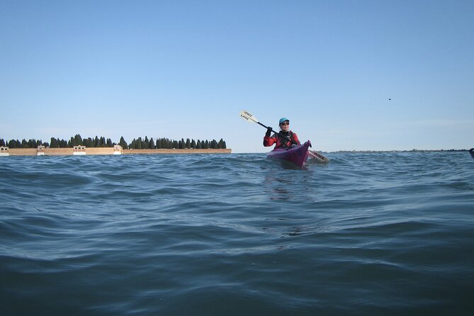 2 Hour Night Kayak Tour in Venice, premium experience with sunset - Through canals most people pass by