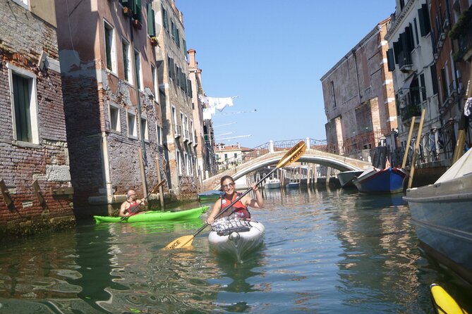 2 Hour Venice Canal Kayak Tour - Premium experience by day - Through the inner canals