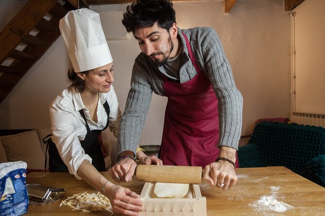 3 Hour Cooking Class: Homemade Pasta and Tiramisu in Venice - Making ravioli in a Venetian home