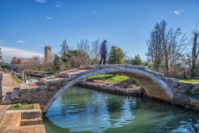 4 hours Private Boat Tour to Murano, Burano with local real guide - Venissa, Mazzorbo, and the question of Torcello
