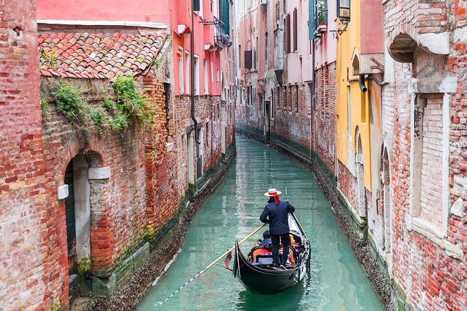 45-Minute or 1-hour Private Gondola Ride from Rialto - Along the Grand Canal