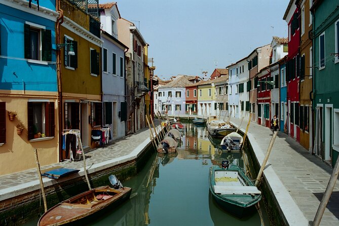 5-Hour Guided Tour of the Magic Islands by Vintage Boat in Venice - What Davide adds to the day