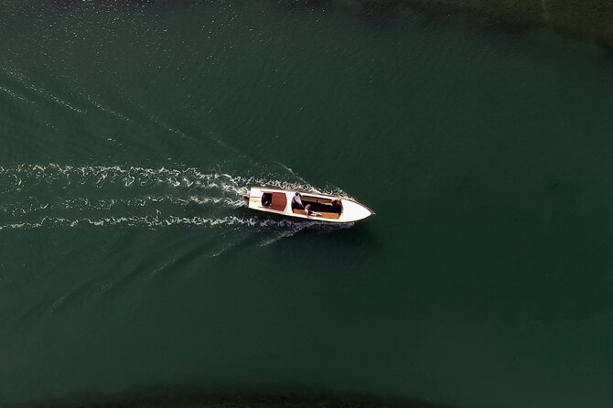 5-Hour Guided Tour of the Magic Islands by Vintage Boat in Venice - Murano and the art of glass