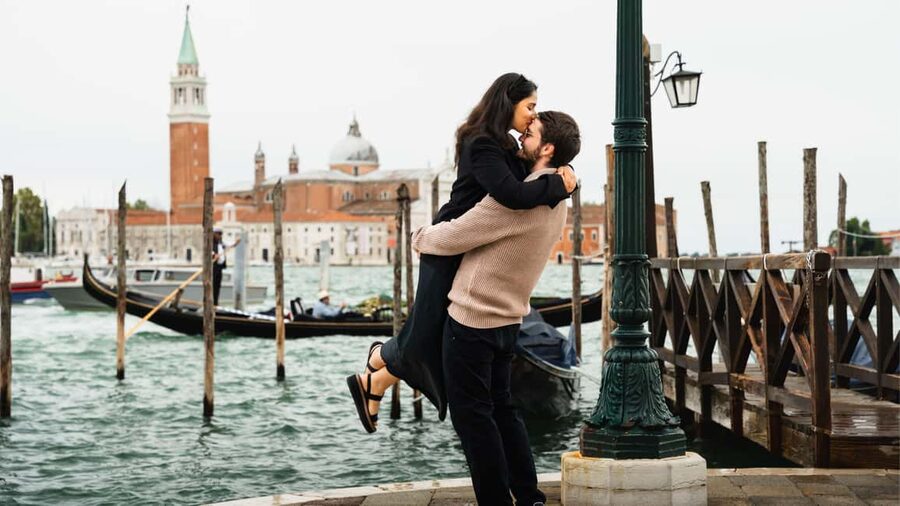 A Unique Photoshoot in Venice - Starting in Rialto, where Venice feels most recognizable