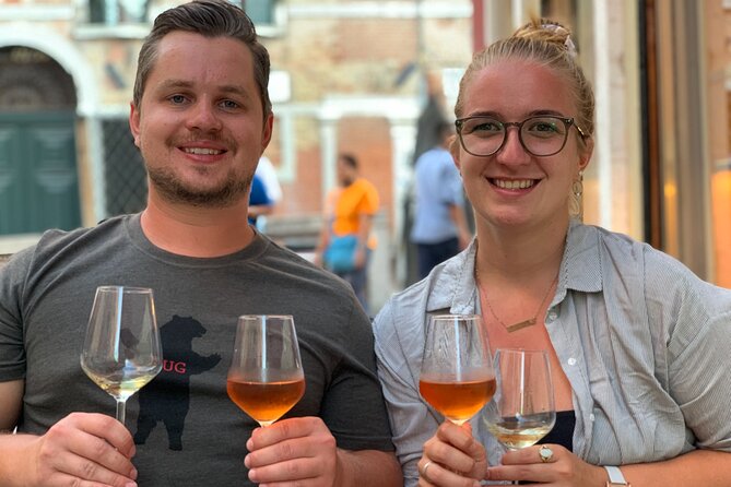 A Venetian Evening: Wine Tasting and Cicchetti with a Local Guide - Why Dorsoduro is the right setting for a wine walk