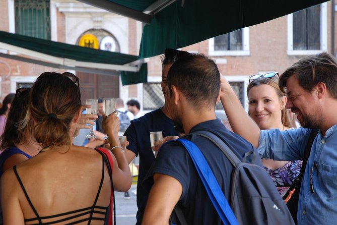 A Venetian Evening: Wine Tasting and Cicchetti with a Local Guide - The guides matter more than the map