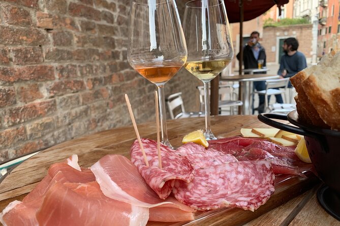 A Venetian Evening: Wine Tasting and Cicchetti with a Local Guide - The stops, from Campo Santa Margherita to Campo dei Frari