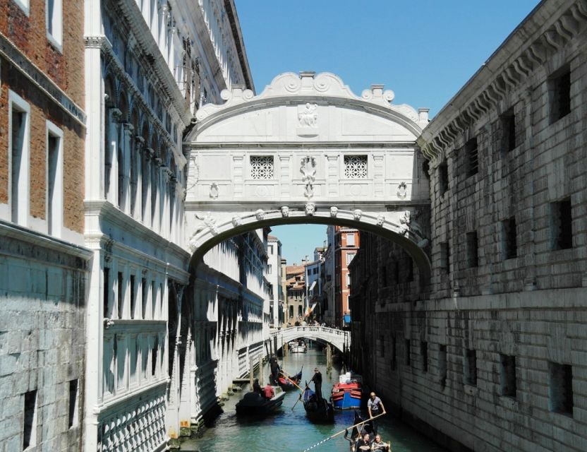 All-Inclusive Tour: Doge Palace, St Mark's Basilica & Square - Doge’s Palace and the machinery of power