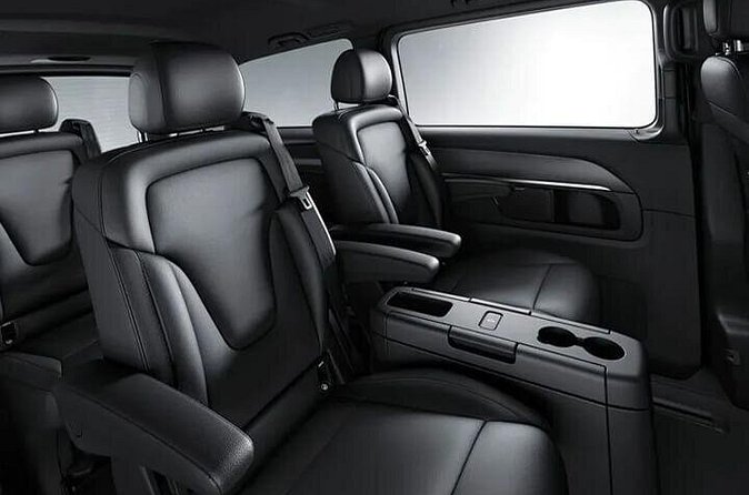 Arrival by Private Luxury Van Venice Airport VCE to Piazzale Roma - Timing, traffic, and the 20 to 30 minute estimate