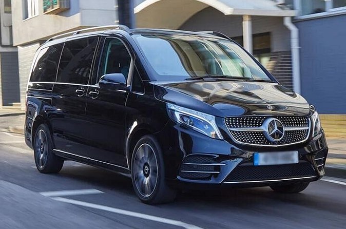 Arrival by Private Luxury Van Venice Airport VCE to Piazzale Roma - How the service compares with public transport