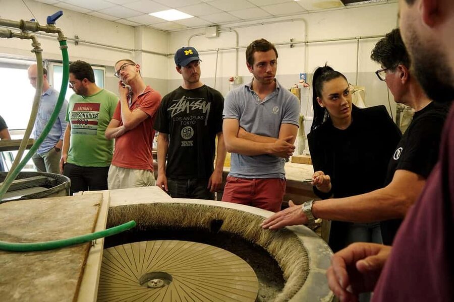 Arte Di Murano: Glass Factory Tour - How the glassblowing demonstration works