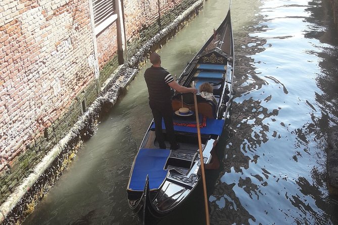 Bacaro Tour : Walk, eat and drink in Venice - Starting at Campo San Bortolomio