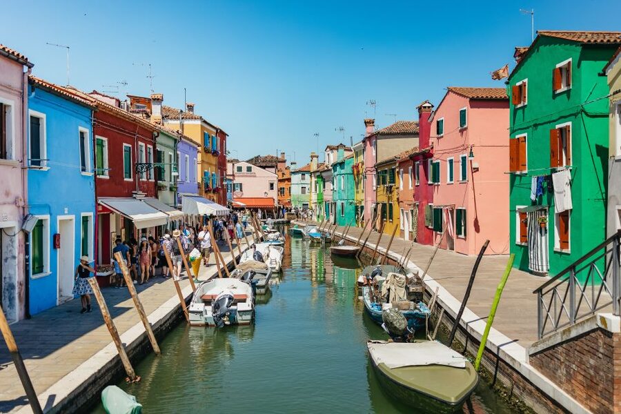 Boat Trip: Glimpse of Murano, Torcello & Burano Islands - Burano: colorful houses and the best browsing
