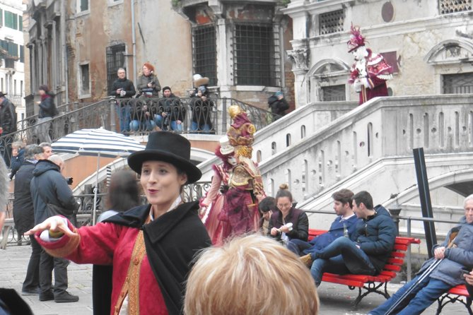 Carnival & Casanova Secrets, Theatrical Walking Show - Why the actor matters more than the route