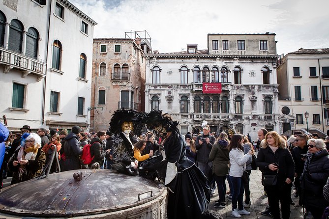 Carnival & Casanova Secrets, Theatrical Walking Show - Timing, weather, and the practical details