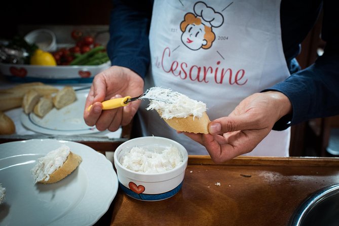 Cesarine: Market Tour & Cooking Class at Local's Home in Venice - Starting with Venice’s Rialto food stalls