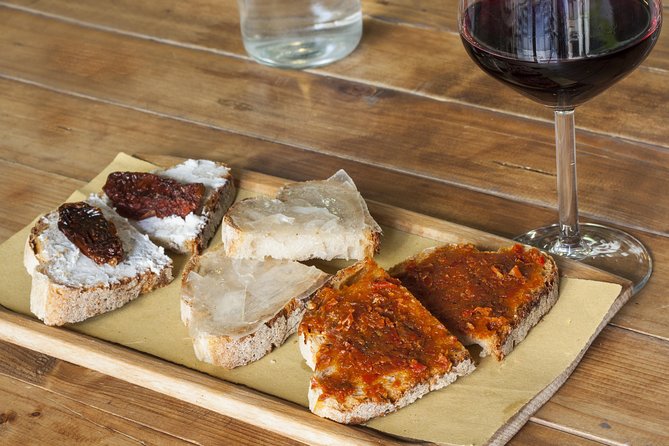 Cesarine: Venice Show Cooking & Dining Experience at Local's Home - Watching Venetian cooking in a private home