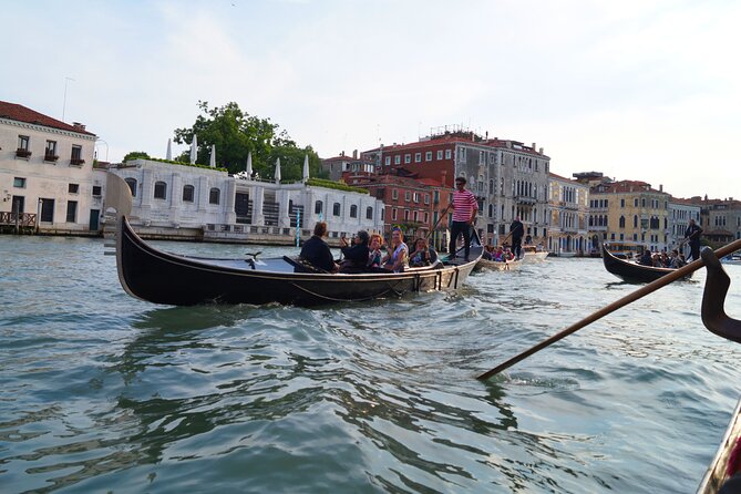 Charming Gondola Ride on the Grand Canal & Gondola Gallery™ - What you see along the Grand Canal