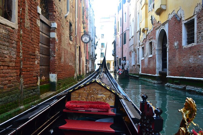 Charming Gondola Ride on the Grand Canal & Gondola Gallery™ - The actual gondola ride