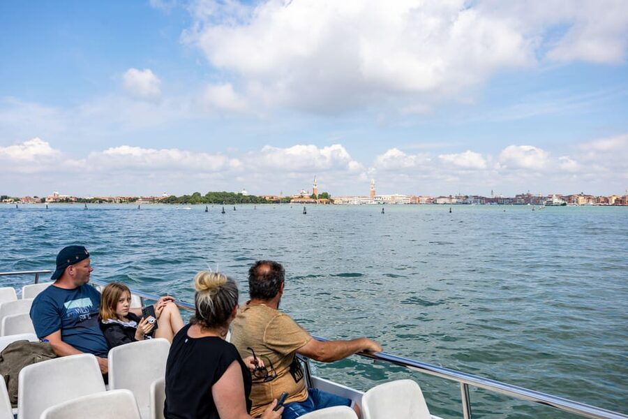 Chioggia-Venice: Day&Night Boat Transfer Round-Trip or 1-Way - The 90-minute journey from Chioggia to Venice