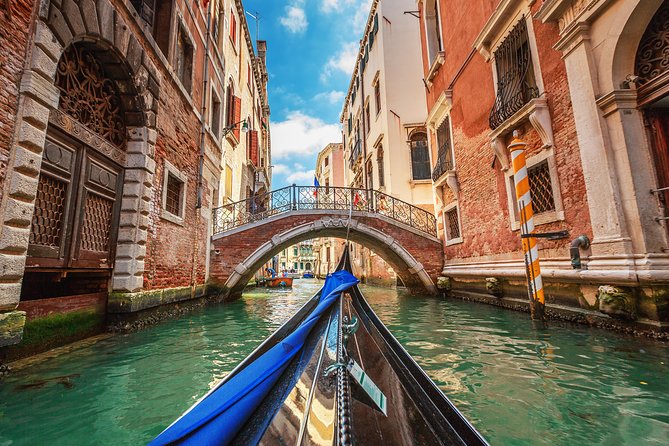 Classic 30-Minute Gondola Ride in Venice - Meeting near San Marco Giardinetti