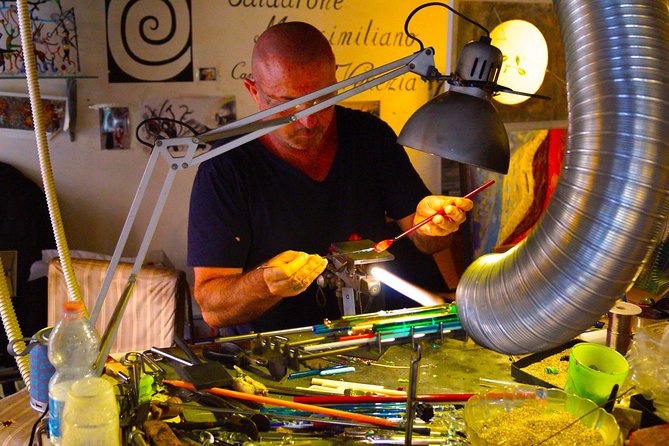 Create your Glass Artwork: Private Lesson with Local Artisan in Venice - Why this small Venice workshop feels different