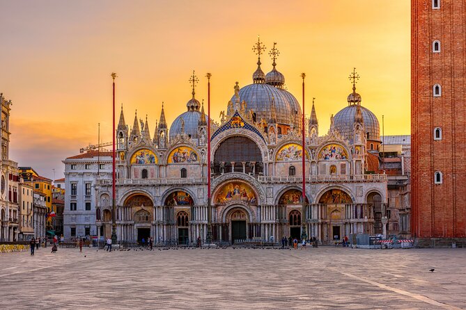 Doge Palace and Saint Mark's Basilica Guided Tour Fast Entry - The glassblowing demonstration near St. Mark’s Square