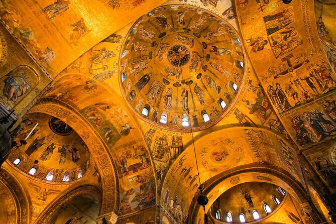 Doge's Palace and St Mark's Basilica Fast-Track Tour in Venice - St. Mark’s Basilica: Golden Mosaics in a Working Church