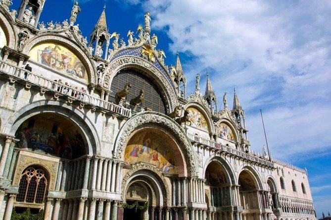 Doge's Palace & St. Mark's Basilica Tour - Entering Doge’s Palace, Venice’s seat of power