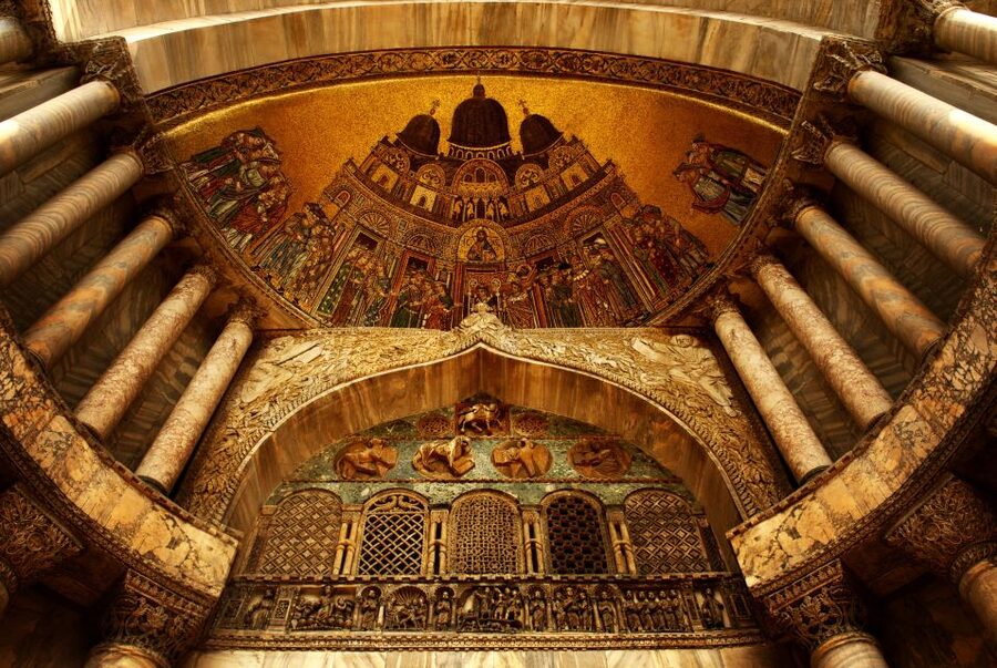 Doge's Palace & St. Mark's Basilica with Terrace Access Tour - Guides make the three hours work
