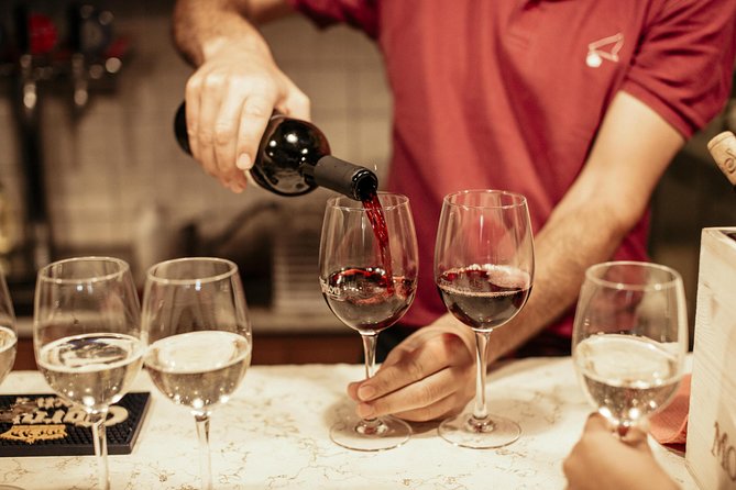 Drinks & Bites in Venice Private Tour - Rialto Bridge gives the evening a grand opening