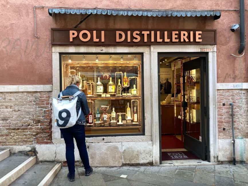 Easy Grappa Tasting in Venice - The second pour: what barrique aging changes