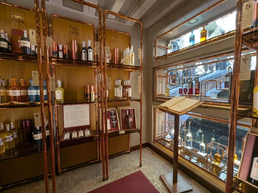 Easy Grappa Tasting in Venice - Jessie’s explanation and the small-group format