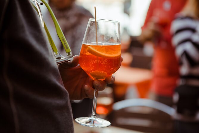 Eat like a Local: Venice Cicchetti and Wine Tasting Evening Tour - Osteria Alla Bifora and the prosecco course