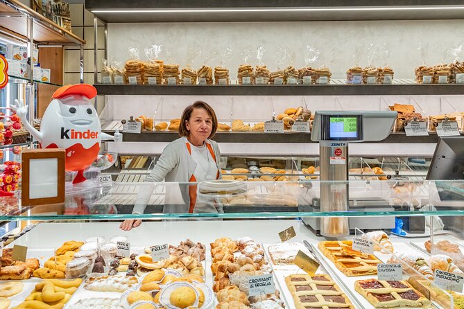 Eating Venice Food & Drinks Tour - The Jewish Ghetto and Campo de Gheto Novo