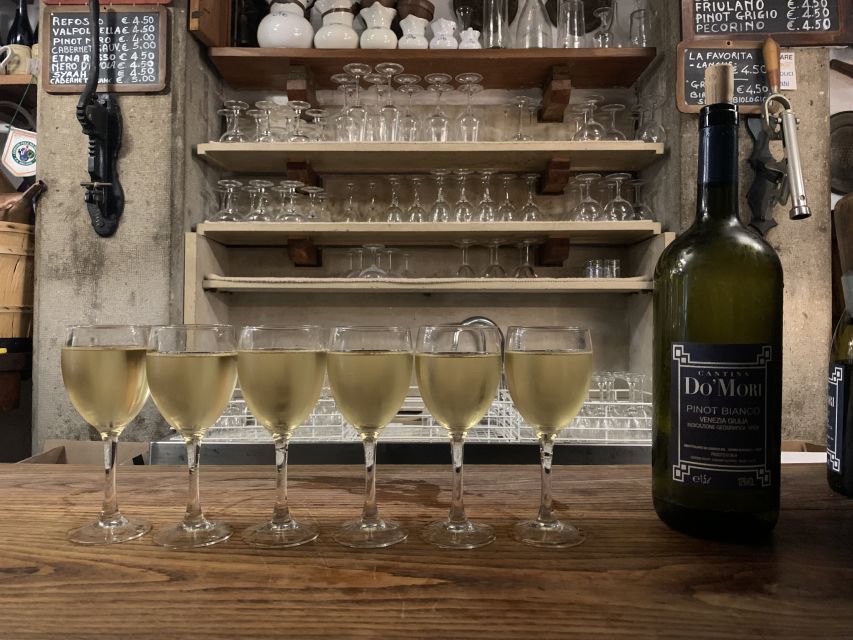 Evening in Venice with a local: food and wine tasting tour - Key points at a glance