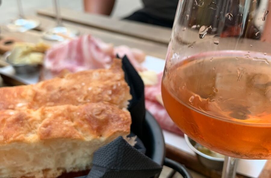 Evening in Venice with a local: food and wine tasting tour - Practical details that matter