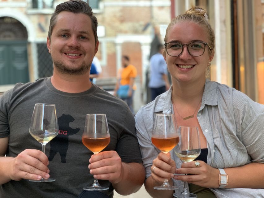 Evening in Venice with a local: food and wine tasting tour - Meeting in Campo dei Tolentini