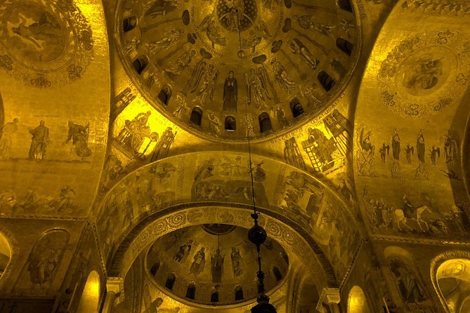 Exclusive Private Tour of Saint Mark's Basilica After Hours - Getting close to the Pala d’Oro