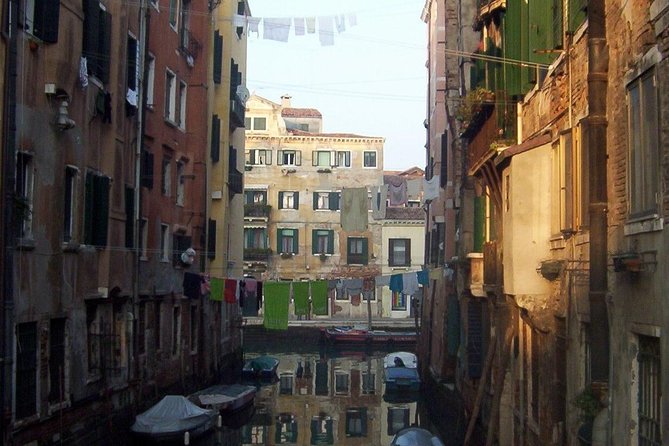 Friendinvenice Cannaregio &Jewish Heritage- private tour - Tintoretto’s house in ten focused minutes