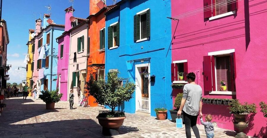 From Jesolo: Day Trip to Murano, Burano, and Torcello - What the guide does, and what you do yourself