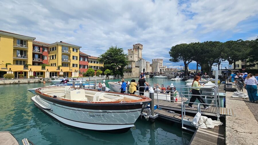From Venice: Verona, Sirmione & Lake Garda with Boat Cruise - From Verona to Sirmione
