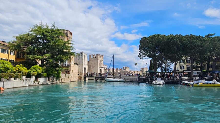 From Venice: Verona, Sirmione & Lake Garda with Boat Cruise - Walking, weather, and what to pack