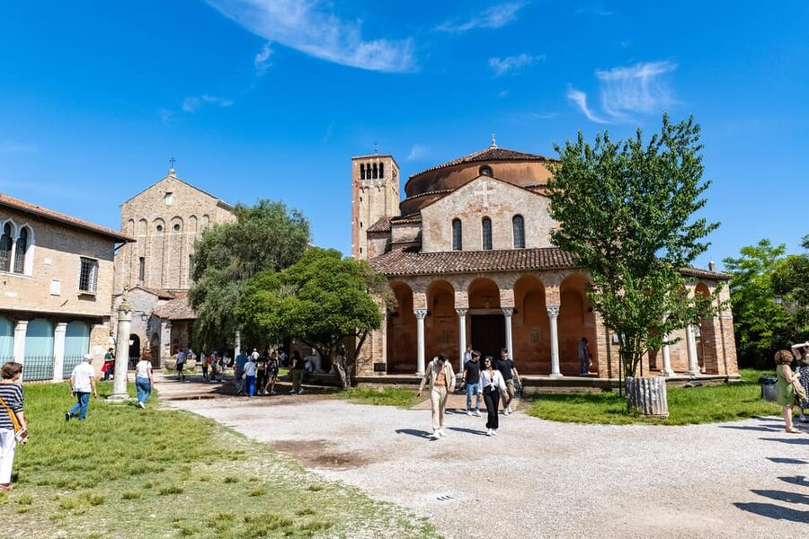 Full-day boat tour to Murano Burano Torcello from Chioggia - Using the Laguna Sud Audioguide