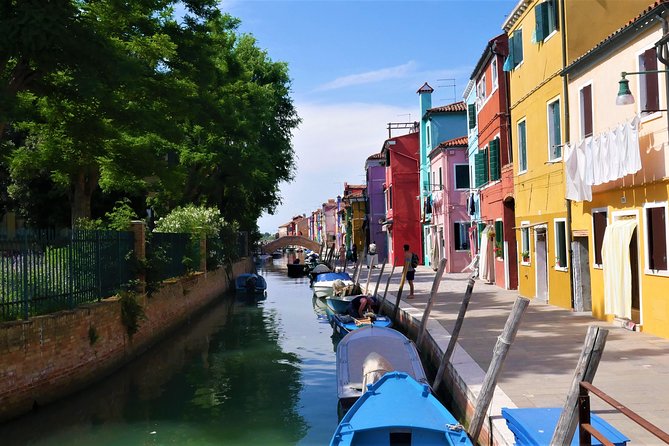 Full-Day Venice Lagoon Tour: Visit Murano, Burano and Torcello - Three lagoon islands, three very different moods