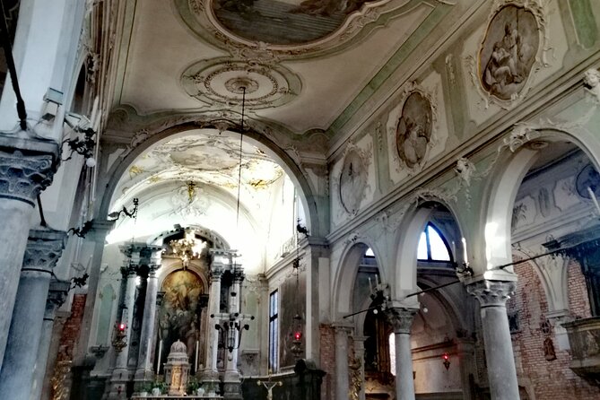 Giudecca Island Discovery Tour - The island’s name and its long history of outsiders