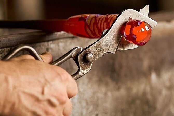 Glass Blowing Demonstration : pickup by wood boat Taxi + local guide - Seeing Murano glass while it is still hot