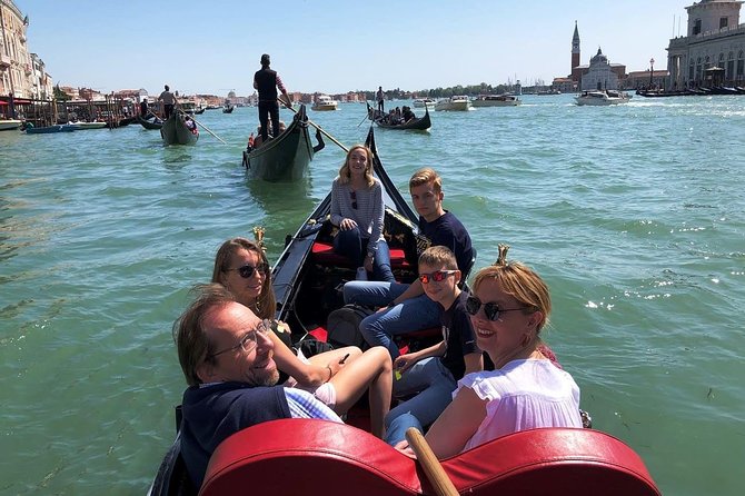 Gondola Ride and St Mark's Basilica Tour - How long is the gondola ride really?